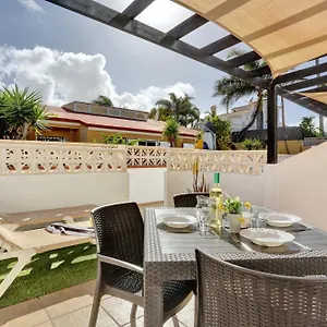 Residencia Lena Corralejo